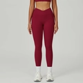 Weinrote Yoga-Leggings mit hoher Taille, V-förmigem Bund und praktischen Seitentaschen - S / Kirschrot
