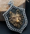 Pendaglio a scudo con testa di lupo punk in finitura argento e oro vintage da uomo - Stile Scudo Testa di Lupo Bicolore Oro (D0109-1)