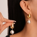 Boucles d'oreilles pendantes dorées avec grandes perles rondes et crochets polis - 101# Tige en Argent - Boucles d'Oreilles Pendantes Perle Haute Brillance en J Dorées