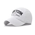 Weiße Boston City Baumwoll-Basecap mit Vintage-Stickerei und klassischen College-Patches - Boston Weiß
