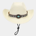 Detalle de sombrero vaquero de paja crema con banda étnica de turquesa y correa ajustable - Talla única / Marfil