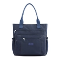 Borsa tote in nylon blu scuro con design multitasche e manici in tessuto rinforzato - Blu scuro