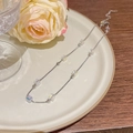 Collana in acciaio al titanio con ciondolo a cubo trasparente e perline d'argento su vassoio - Stile Perla Rotonda a Cubo Trasparente (X767) / Argento