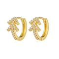 Elegantes pendientes de aro dorados geométricos con pavé de circonitas blancas brillantes - Aro Dorado con Pavé Cruzado (E390)