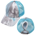 Detailansicht der Tie-Dye Mesh-Baseballkappe mit blauem Netz und Pferdeschwanz-Öffnung - Verstellbar / Tie-Dye Fruchtgrün (Pferdeschwanzkappe)