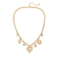Collier doré avec fleurs turquoise et pendentifs cœurs dopamine colorés sur fond blanc - Style Cœur et Fleur Colorés (10#)