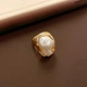 Minimalistische gouden ring met barokke parel in een organische zetting - Gouden Parel Geometrische Ring