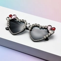 Occhiali da sole a cuore stile cat-eye con strass scintillanti e cristalli rosa moda - Montatura Nera Lenti Grigio Nero