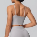 Ensemble soutien-gorge de sport gris clair à fines bretelles et legging de yoga - S / Hauts / Marron Camel