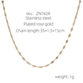 Vue détaillée d'un collier chaîne à lèvres en acier inoxydable doré rose avec mesures - 35cm / Or rose