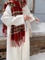 Ensemble d'hiver écharpe à carreaux rouges et gants en maille gris pour cadeau - Carreaux Contes de Fées Rouges