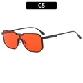 Quadratische Oversize-Sonnenbrille mit mattem schwarzen Rahmen und orangefarbenen Gläsern - Schwarzer Rahmen rote Gläser