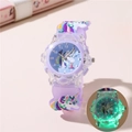 Orologio per bambini unicorno viola con cinturino in silicone 3D e retroilluminazione LED - Viola Chiaro