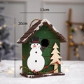 Casetta per uccelli natalizia in legno verde con pupazzo di neve e bacche, altezza 20 cm - Addobbo Casetta di Legno Verde / 13x20cm / Verde