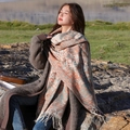Scialle etnico con stampa paisley arancione-rosso e blu con frange bianche da donna - 200cm / Arancione Blu
