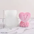 Siliconen mal voor DIY hartkaars met rozenbasis en letter V, maat 8,3x7cm - Letter V - Hart Bloem Kolom / Wit