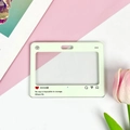 Leuke lichtgroene cartoon pasjeshouder met social media design en tulpendecor - Groen / Zonder Accessoires