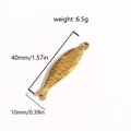 Detail van de gouden vis hanger met technische afmetingen en 6,5g gewicht - Vis 1