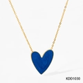 Collier cœur doré avec pendentif texture marbre bleu foncé et chaîne à maillons fins - Collier Cœur Bleu (KDD1030)
