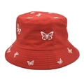 Vue détaillée de broderies papillon blanches sur le tissu rouge d'un chapeau bob en coton - M (56-58cm) / Rouge