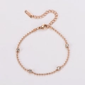 Elegante pulsera de cadena con cuentas en oro rosa con cuatro circonitas y cierre mosquetón - Oro rosa