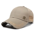 Berretto da baseball kaki con ricamo GUZF ed emblema in metallo dorato sul lato - Beige Scuro