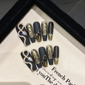Midnight Snake kunstnagels met vlinderkettingen en handgeschilderde gouden bladaccenten - XS / Mat Zwart Goud Slangenketting (1998-Super Lange Doodskist)
