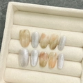 Coffret de faux ongles faits main avec paillettes argentées et motif marbré marron chic - XS / Style Ambre Marbré et Paillettes Argentées (1787 Rond Moyen)