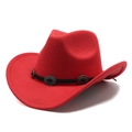 Detail eines roten Wollfilz-Cowboyhutes mit Vintage-Metallnieten auf schwarzem Zierband - M (56-58cm) / Rot