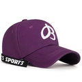 Berretto da baseball viola scuro con logo ricamato bianco e nastro nero SPORTS - Viola