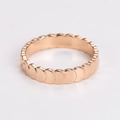 Detalle del anillo de escamas de sirena en oro rosa con discos metálicos circulares - US 5 / Oro rosa