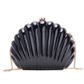 Elegante bolso de noche de acrílico negro en forma de concha con cadena dorada y textura - Negro