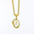 Collar bañado en oro 18K con colgante letra I, esmalte blanco y cierre de corazón - Letra-I