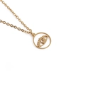 Minimalistische Titanstahl Halskette mit Böser Blick Anhänger auf weißem Hintergrund - Gold + Gliederkette / Gold