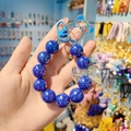 Portachiavi con perline blu e ciondoli a forma di orso e fiocco per borse e cellulari - Blu Reale