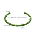 Dettaglio del bracciale rigido in acciaio inossidabile verde con motivo a bambù - Stile Bamboo Oro Verde (Z304)