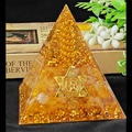 Close-up of resin pyramid with golden hexagram, celtic knot and spiral energy coil - YB11 Hexagram [6cm]