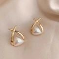 925 silver needle earrings with gold fork design and white triangular pearl pendant - Gold Claw Wrapped Triangle Pearl (A60)
