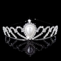 Elegantes silbernes Braut-Diadem mit birnenförmigen Perlen und funkelnden Strasssteinen - Tropfenperlenstil (FG053)