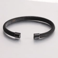 Pulsera minimalista de 7mm con malla negra mate de acero inoxidable en forma de C - Negro
