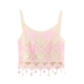 Dettaglio del top a canotta in maglia beige con motivi a rombi e orlo con nappe decorative - XS / Rosa