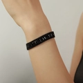 Elegante pulsera geométrica negra de acero de titanio con circonitas de estilo moderno chic - Negro