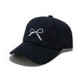 Casquette de baseball en velours côtelé bleu foncé avec nœud brodé blanc - M (56-58cm) / Noir