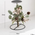 Portacandele di Natale champagne con pigne, eucalipto e bacche dorate, alto 22cm - Candle Holders
