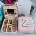 Pink leather square jewelry travel case with letter Z embroidery and mirror - Letter Z / Pink