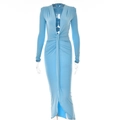 Robe longue bleu clair à manches longues avec col en V, fronces et fente frontale - S / Standard / Bleu clair