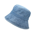 Dettaglio del cappello alla pescatora in denim azzurro con tesa a cuciture parallele - M (56-58cm) / Blu Medio