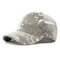 Casquette de Noël en peluche grise avec imprimés festifs de rennes et de flocons - Gris