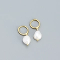 Orecchini minimalisti in argento S925 con perle barocche e finitura dorata - Argento 925/Perla d'acqua dolce / Oro