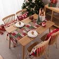 Runner da tavola natalizio jacquard con nappe e cuscini coordinati per decoro festivo - Patchwork di Natale (Triangolo)